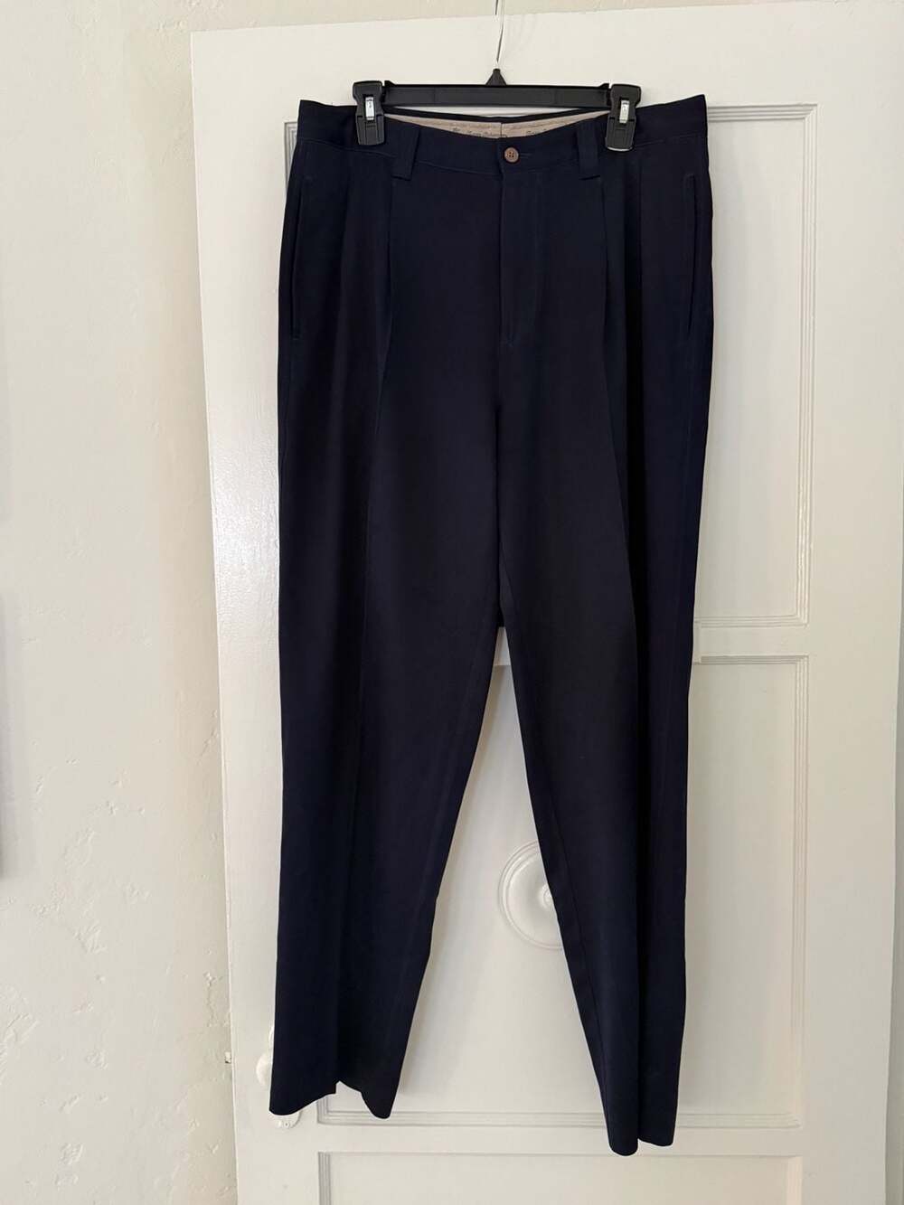 Tommy Bahama Relax 100% Silk Pleated Trousers Navy Size 32